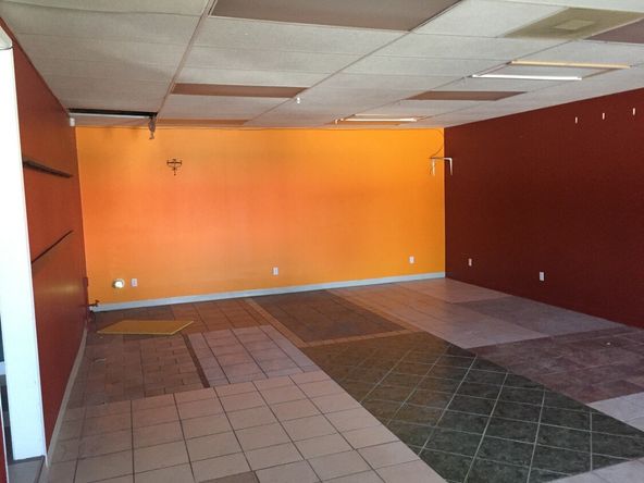 Storefront Retail Space For Lease: 334 Parkridge Ave, Orange Park, FL 32065